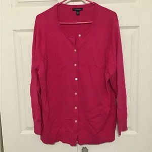 Land’s End pink sweater